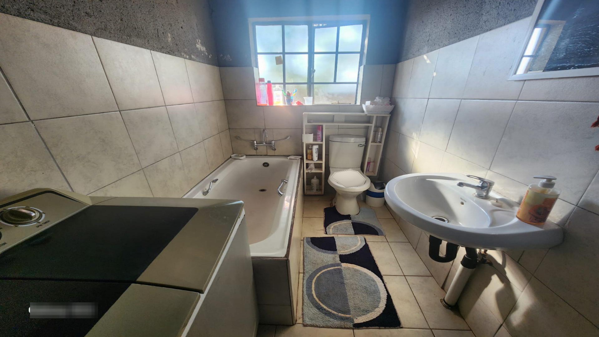 Bathroom 1 of property in Lebowakgomo