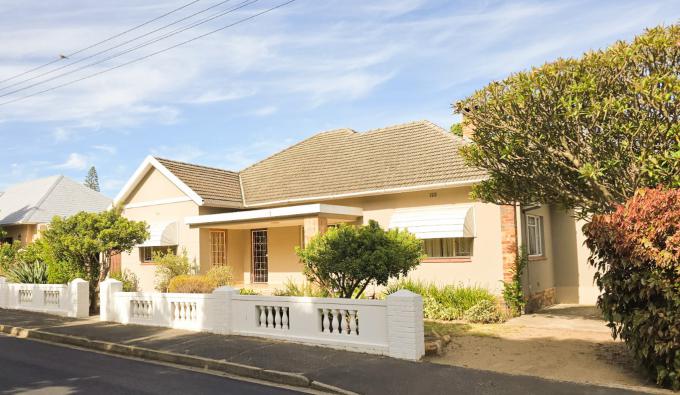 5 Bedroom House for Sale For Sale in Lemoenkloof - MR701217