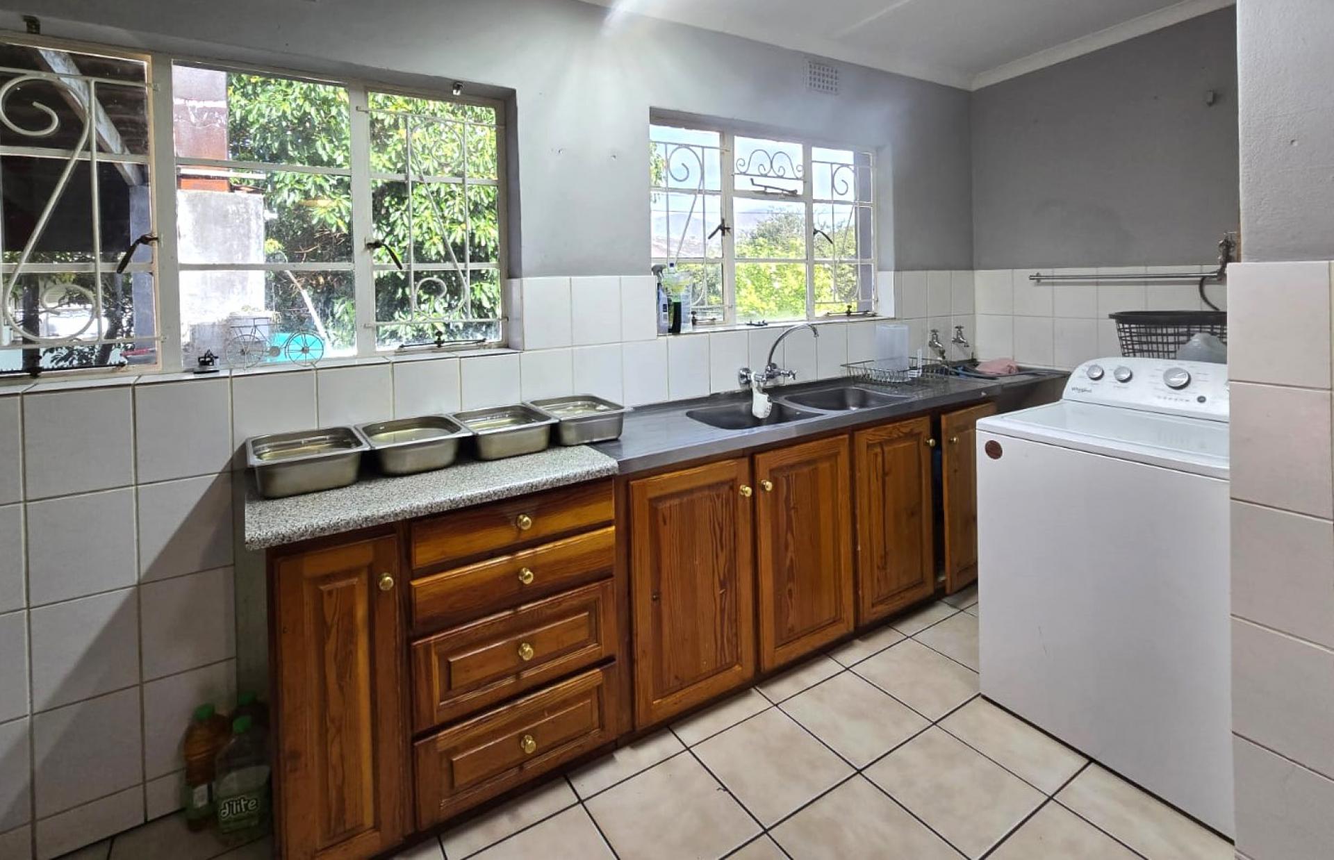  of property in Lemoenkloof