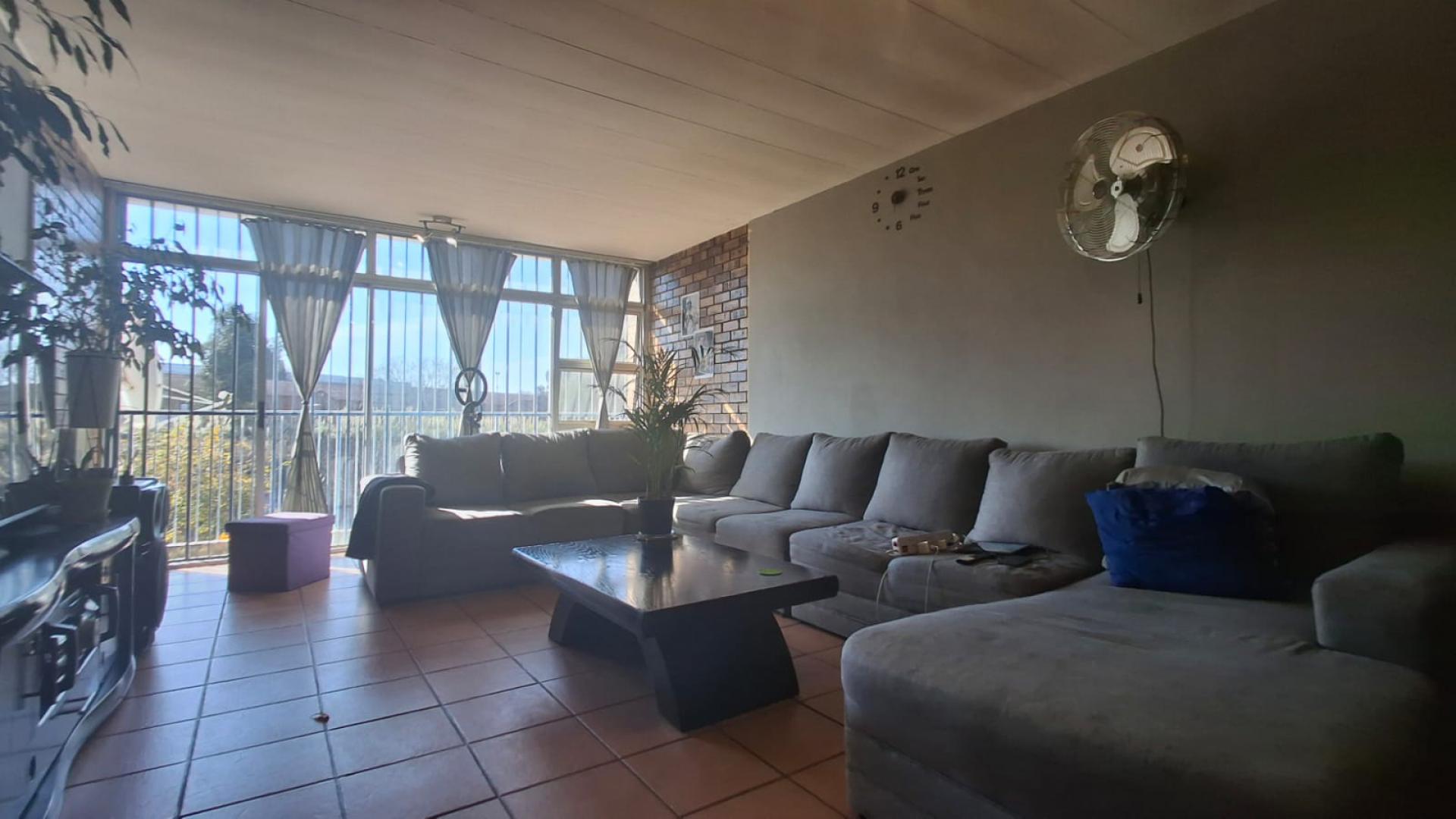 Lounges of property in Gosforth Park