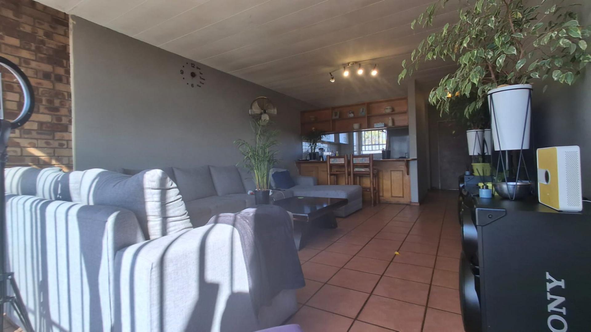 Lounges of property in Gosforth Park