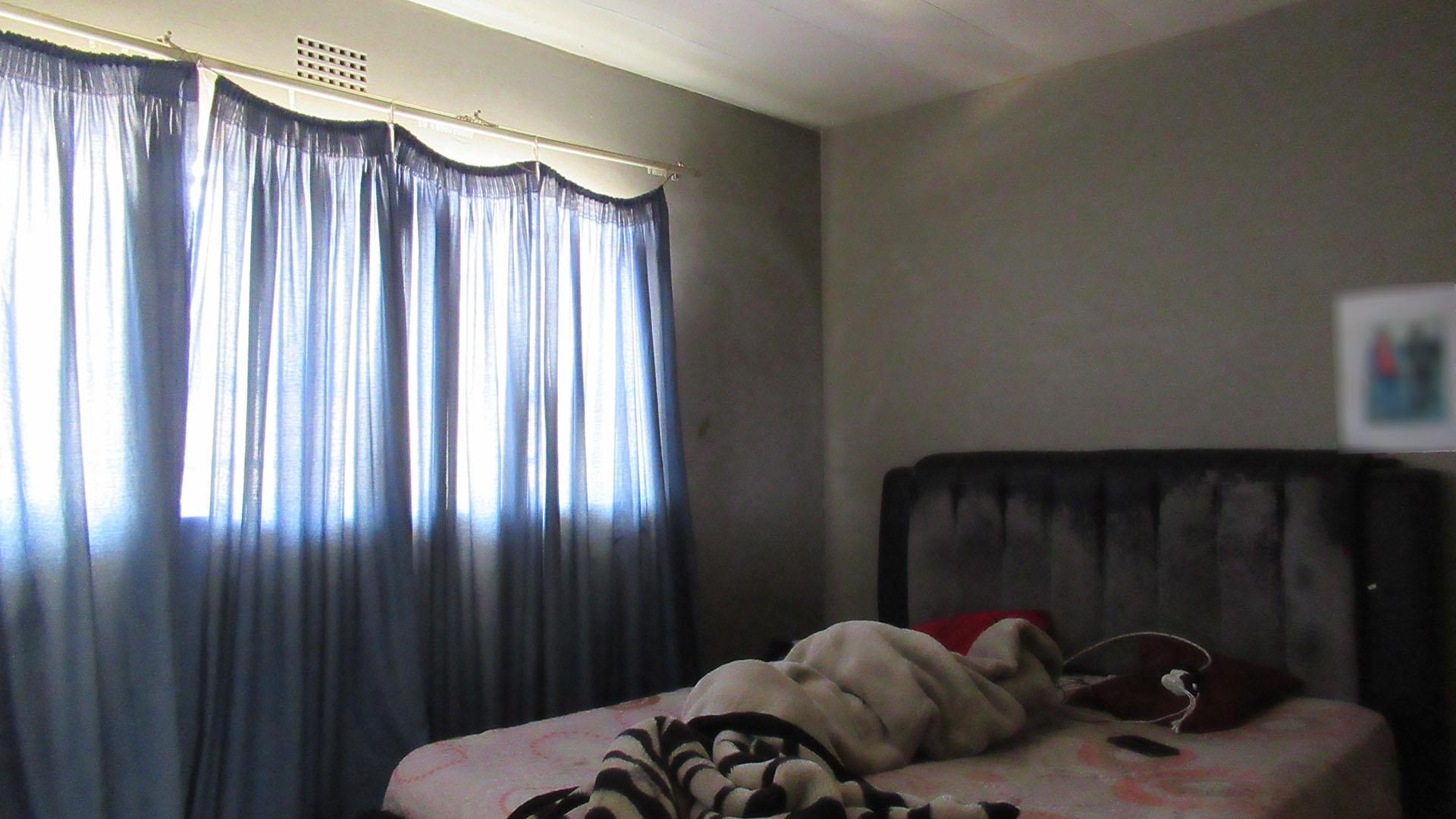 Bed Room 1 - 13 square meters of property in Gosforth Park