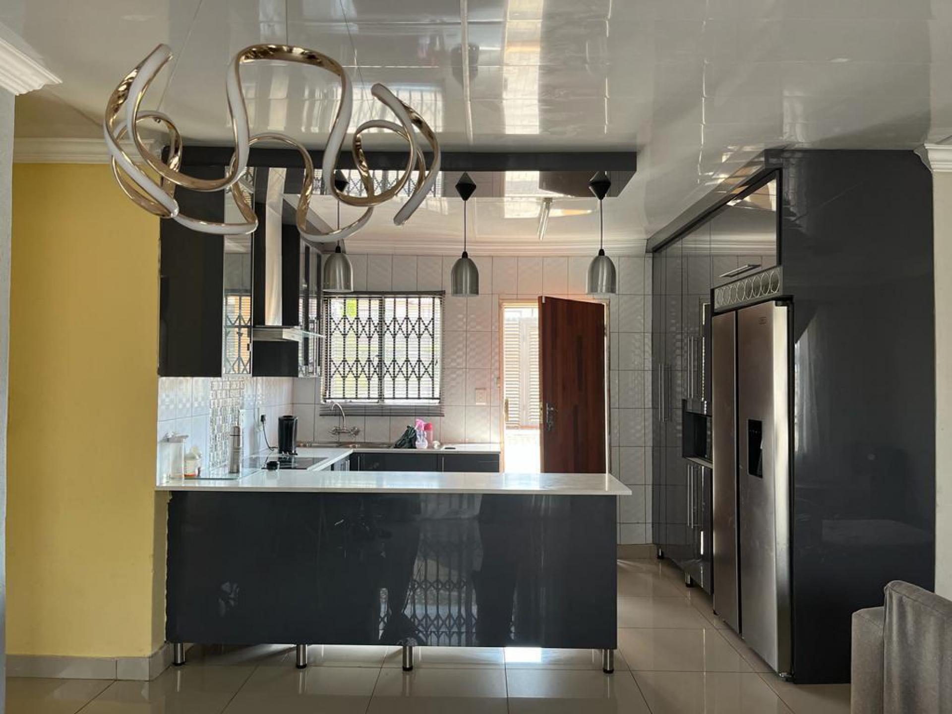  of property in Amandasig