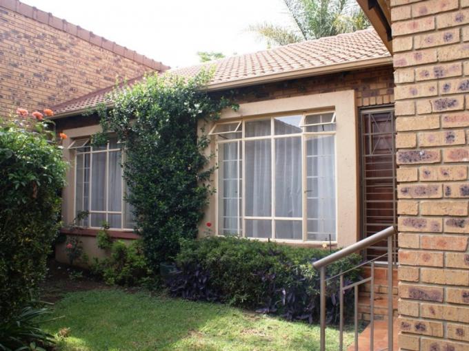 2 Bedroom Simplex to Rent in Moreletapark - Property to rent - MR701276