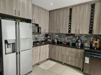  of property in Geelhoutpark