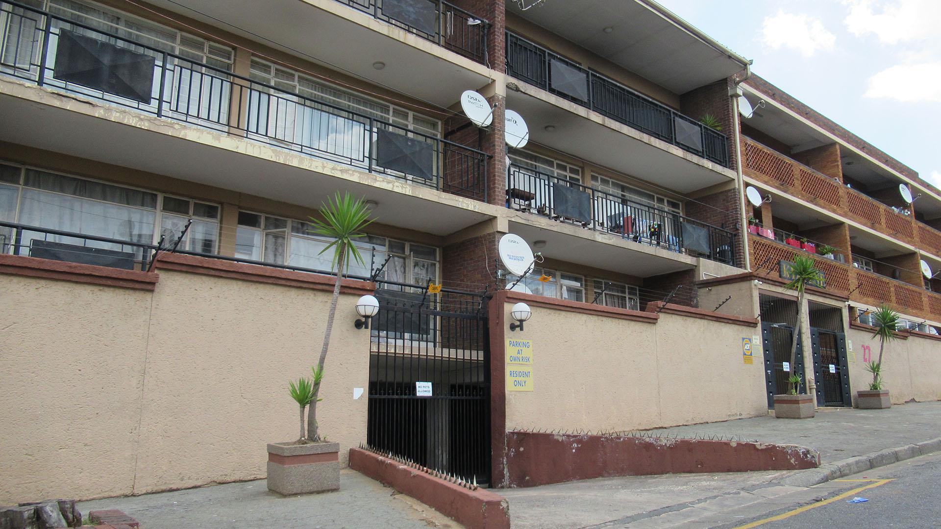 Front View of property in Primrose