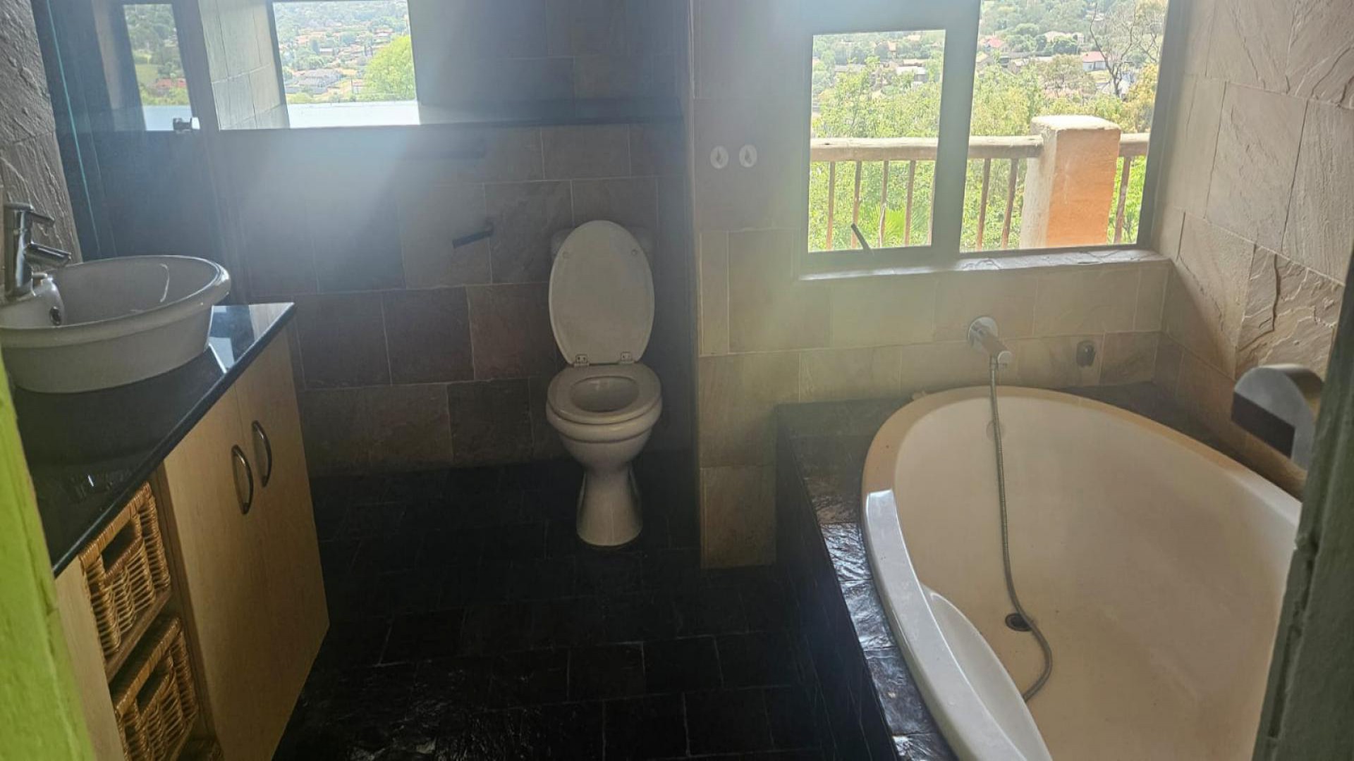Bathroom 1 of property in Roodekrans