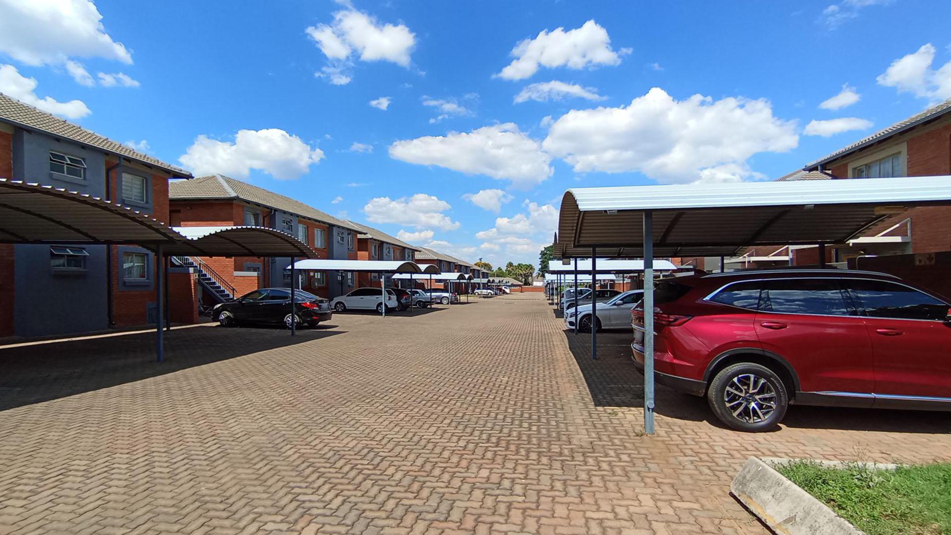 Front View of property in Andeon