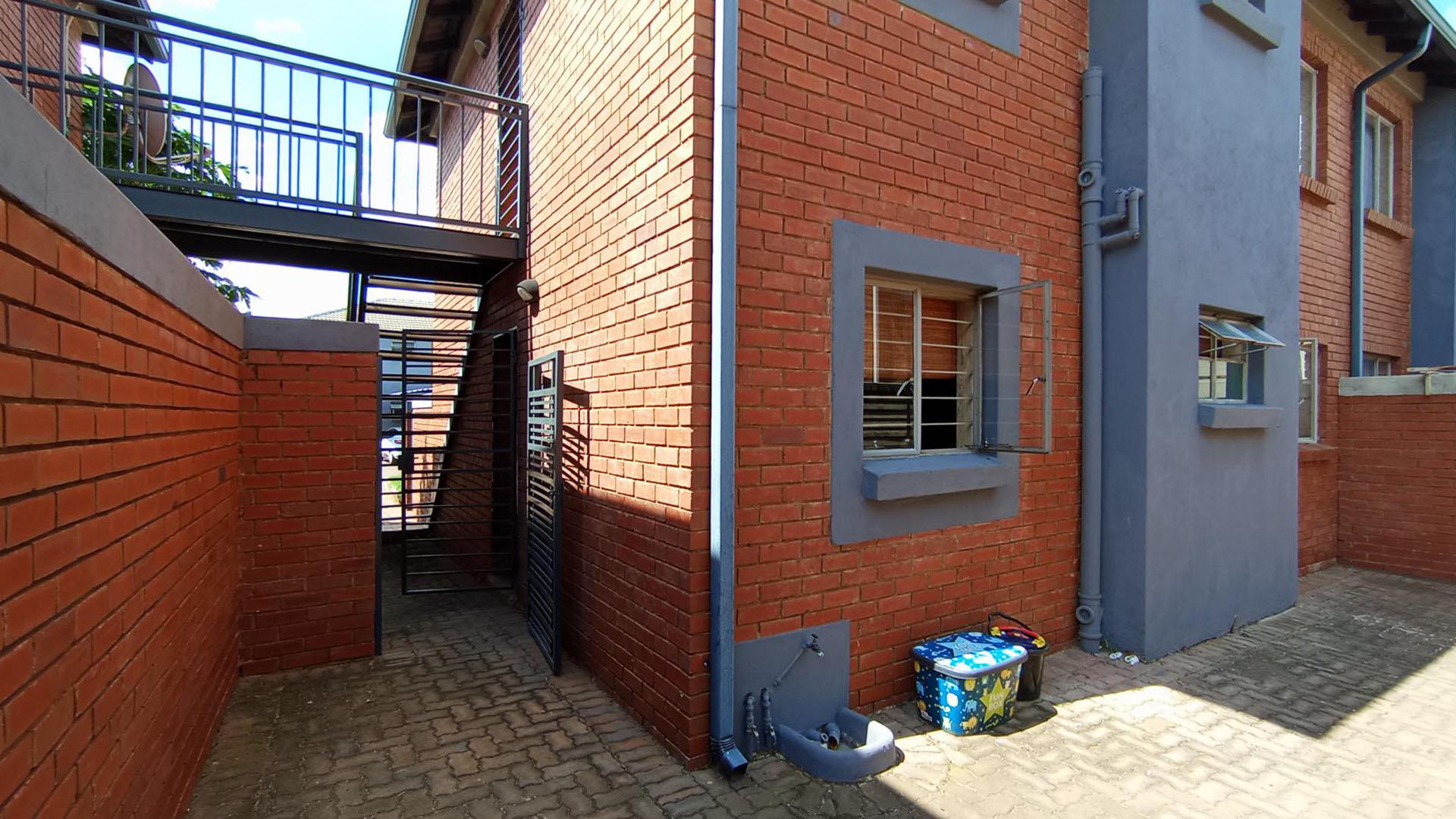 Backyard of property in Andeon