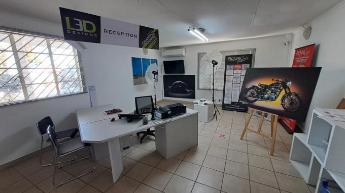 Commercial for Sale For Sale in Potchefstroom - MR701320