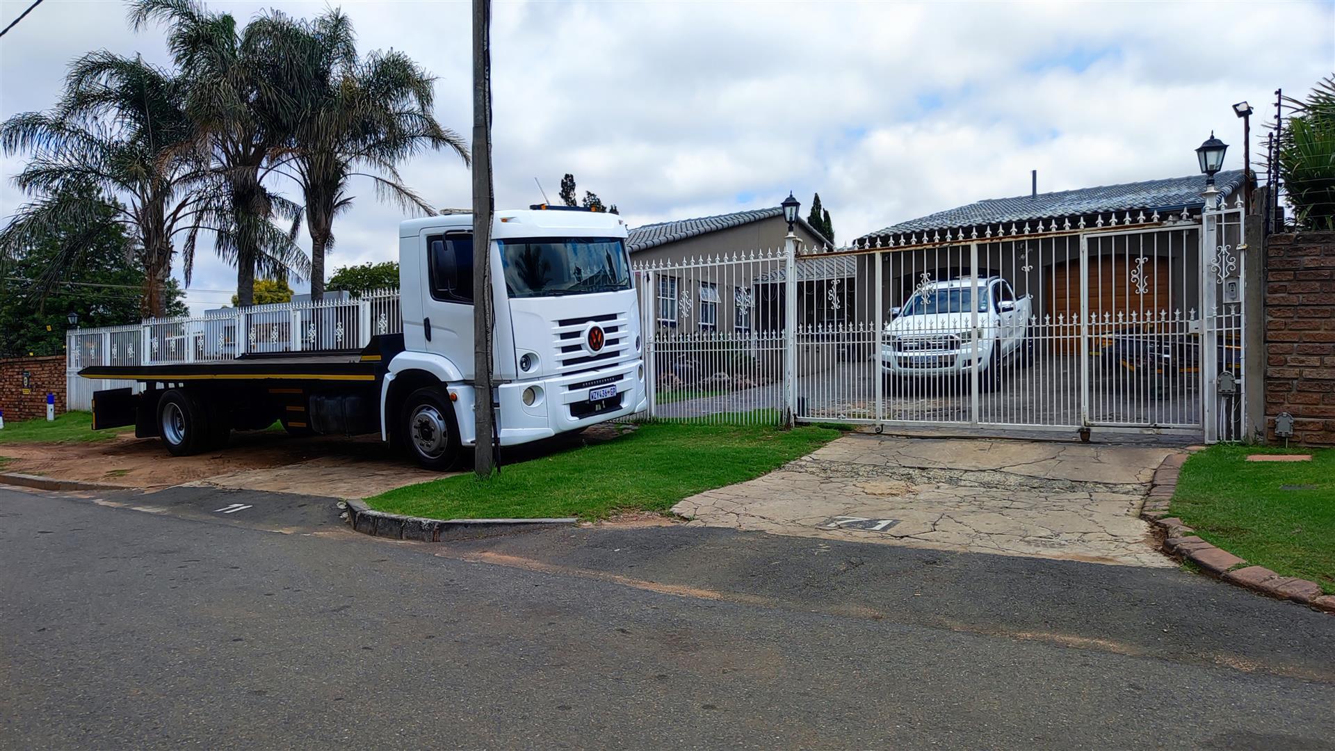 Front View of property in Oakdene