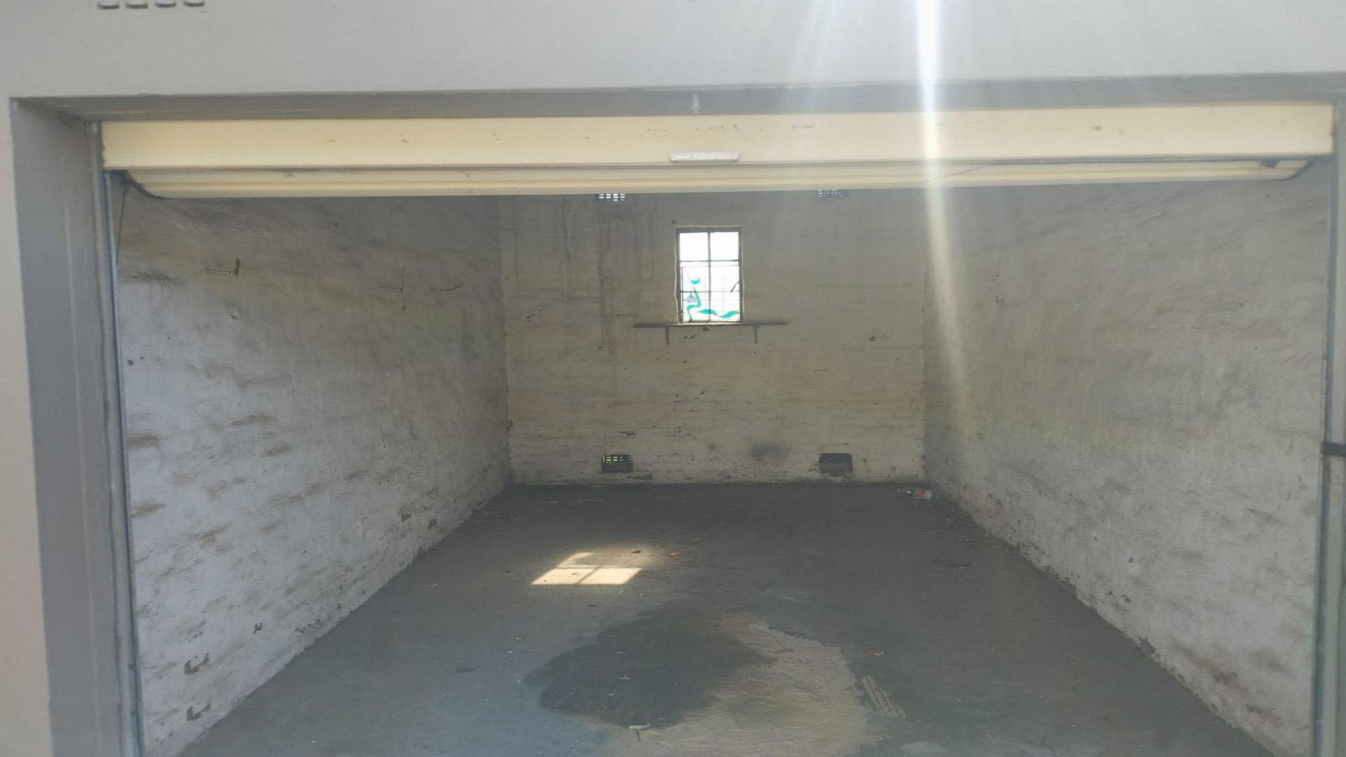 Garage of property in Three Rivers