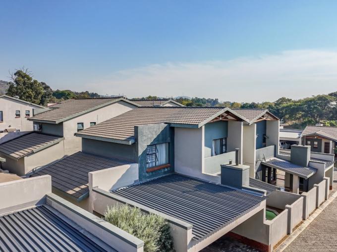 3 Bedroom Simplex for Sale For Sale in Waterval East - MR701385