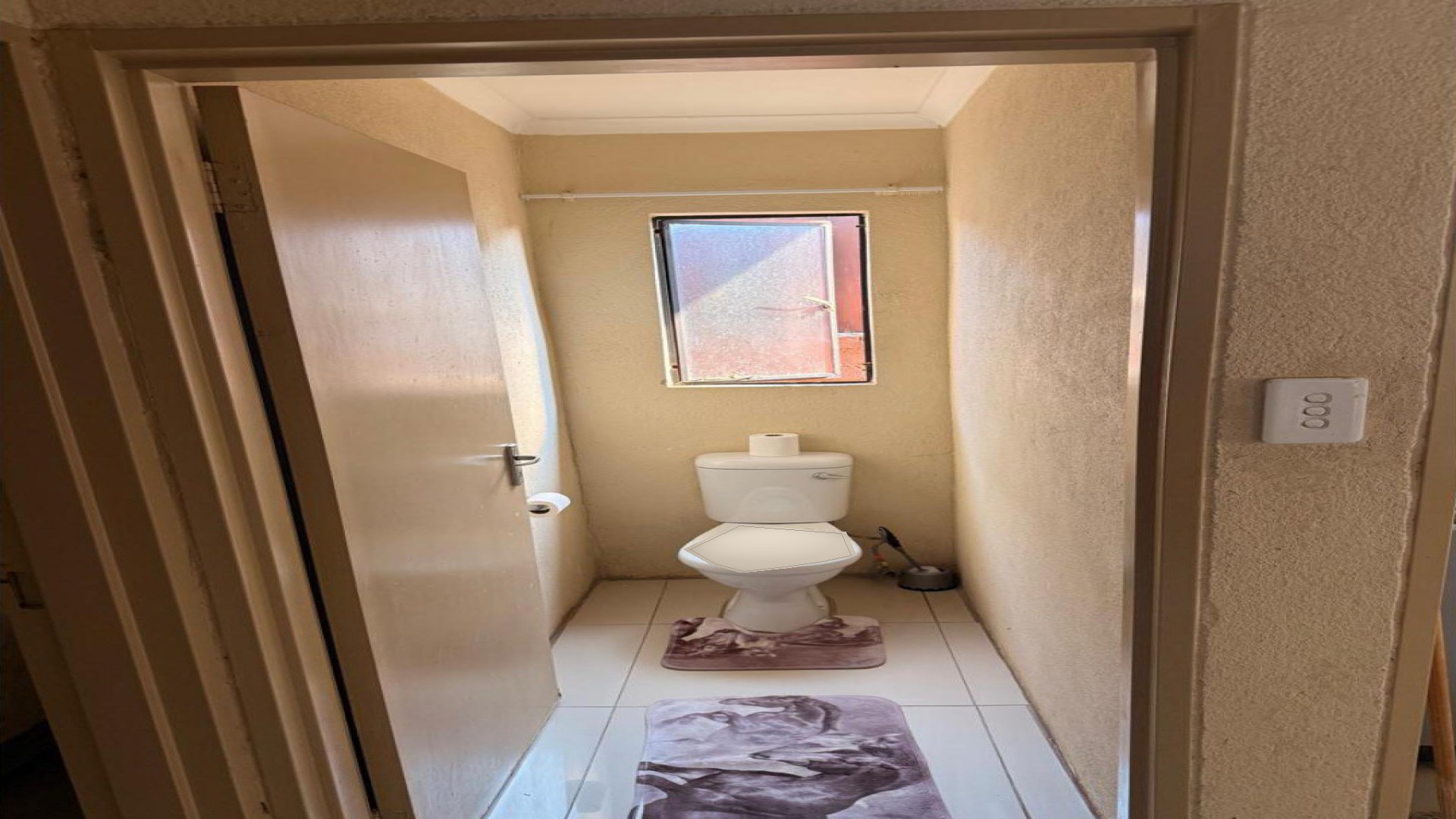 Bathroom 1 of property in Soshanguve East