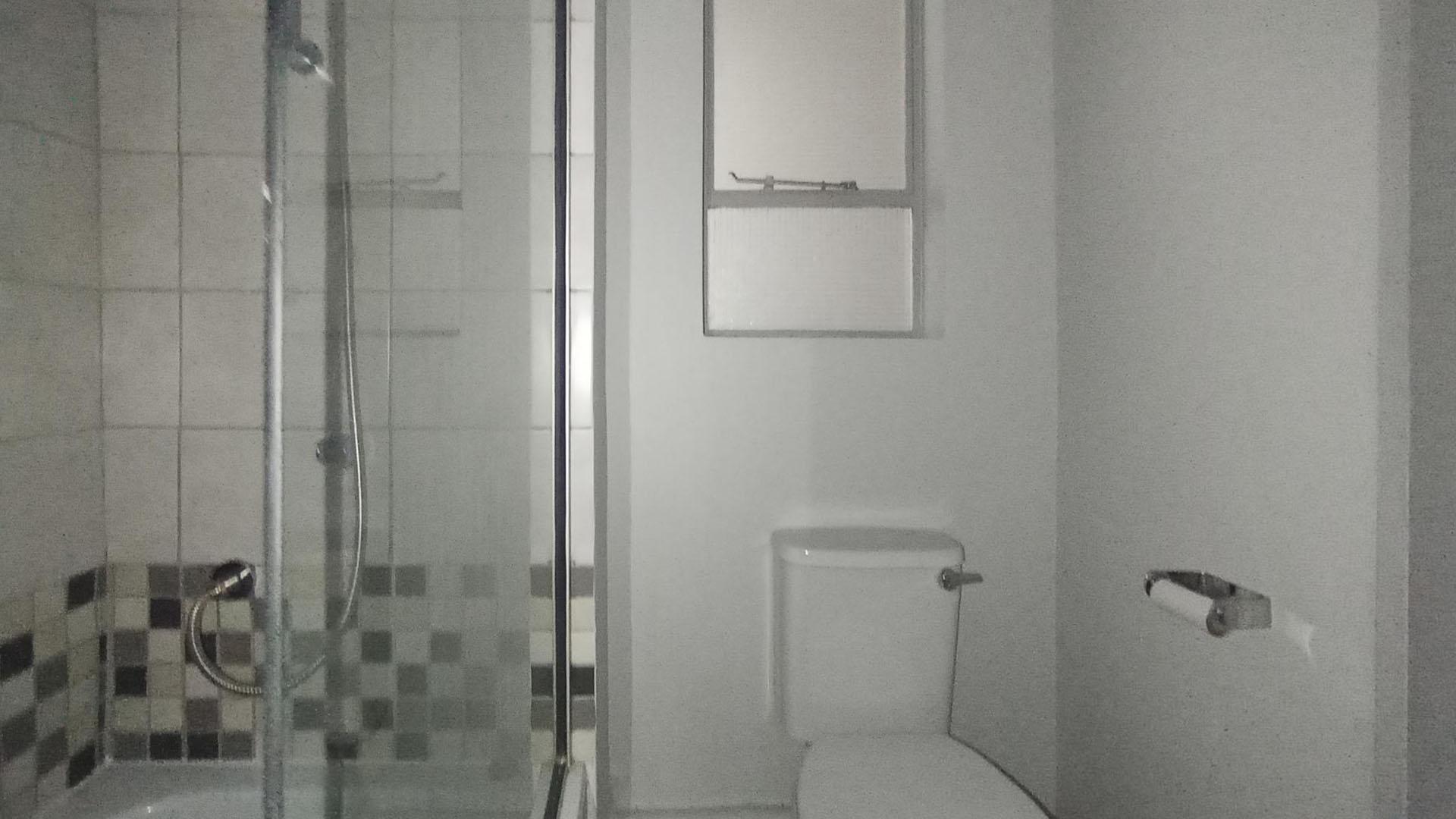 Bathroom 1 - 4 square meters of property in Pretoria North