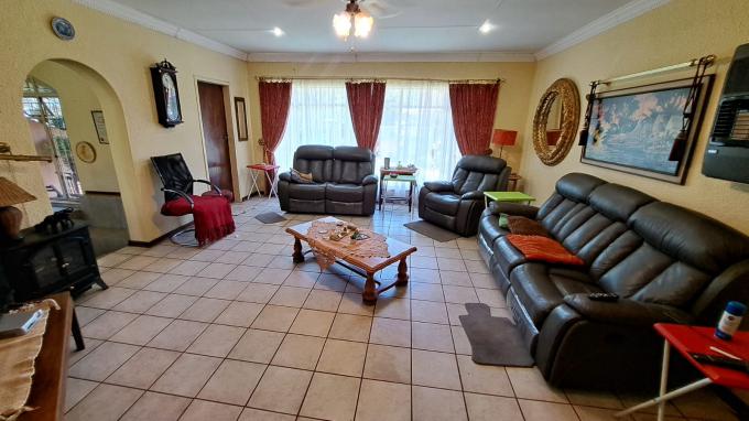 3 Bedroom House for Sale For Sale in Klerksdorp - MR701425