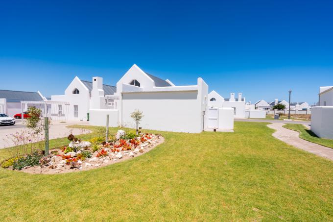 2 Bedroom House for Sale For Sale in Langebaan - MR701438