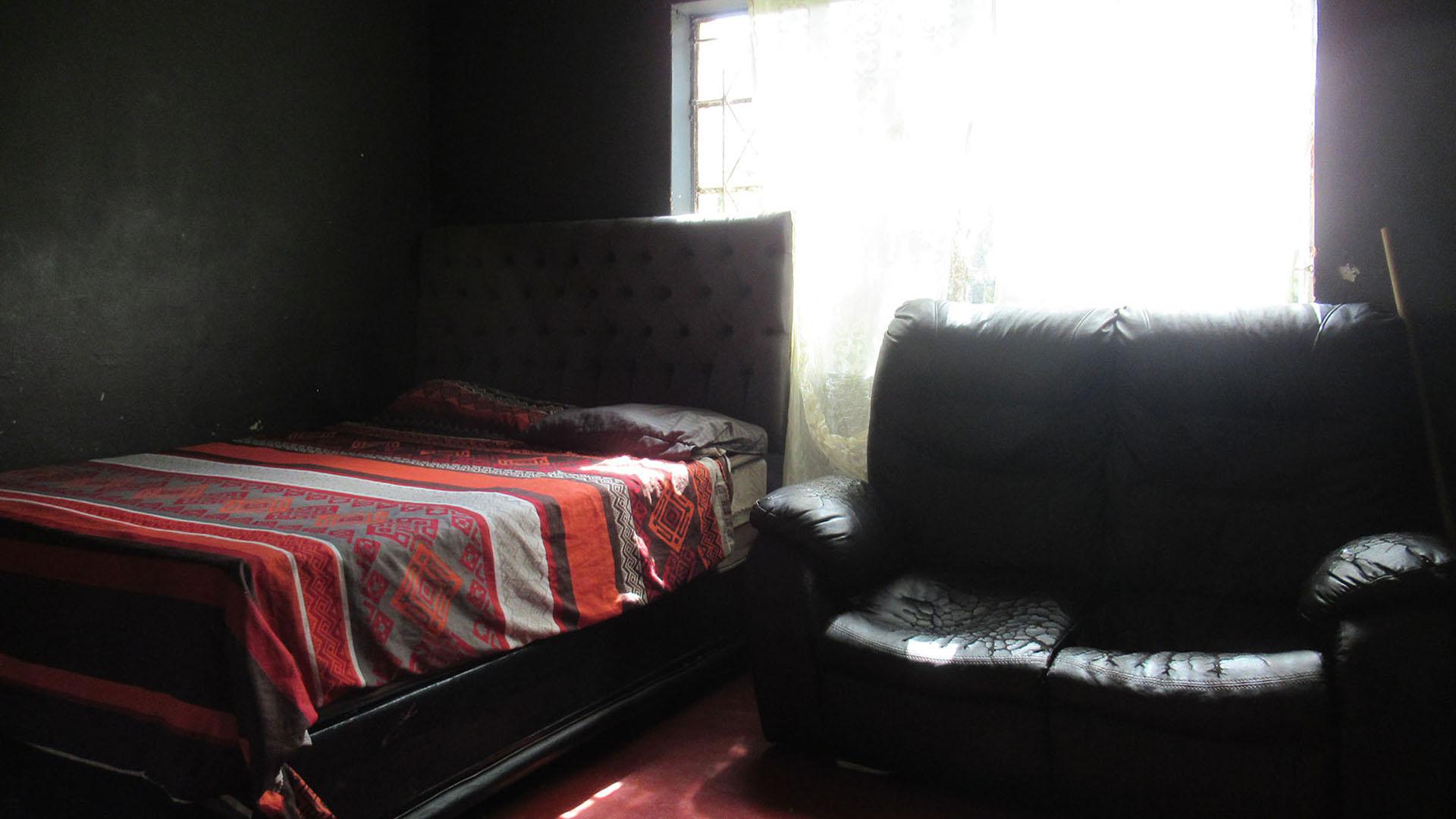 Bed Room 3 - 18 square meters of property in Turffontein