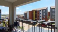 Balcony - 5 square meters of property in Rooihuiskraal