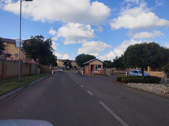 2 Bedroom Apartment to Rent in Monavoni - Property to rent - MR701488