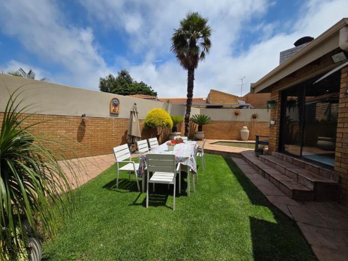 3 Bedroom House for Sale For Sale in Meyersdal - MR701506