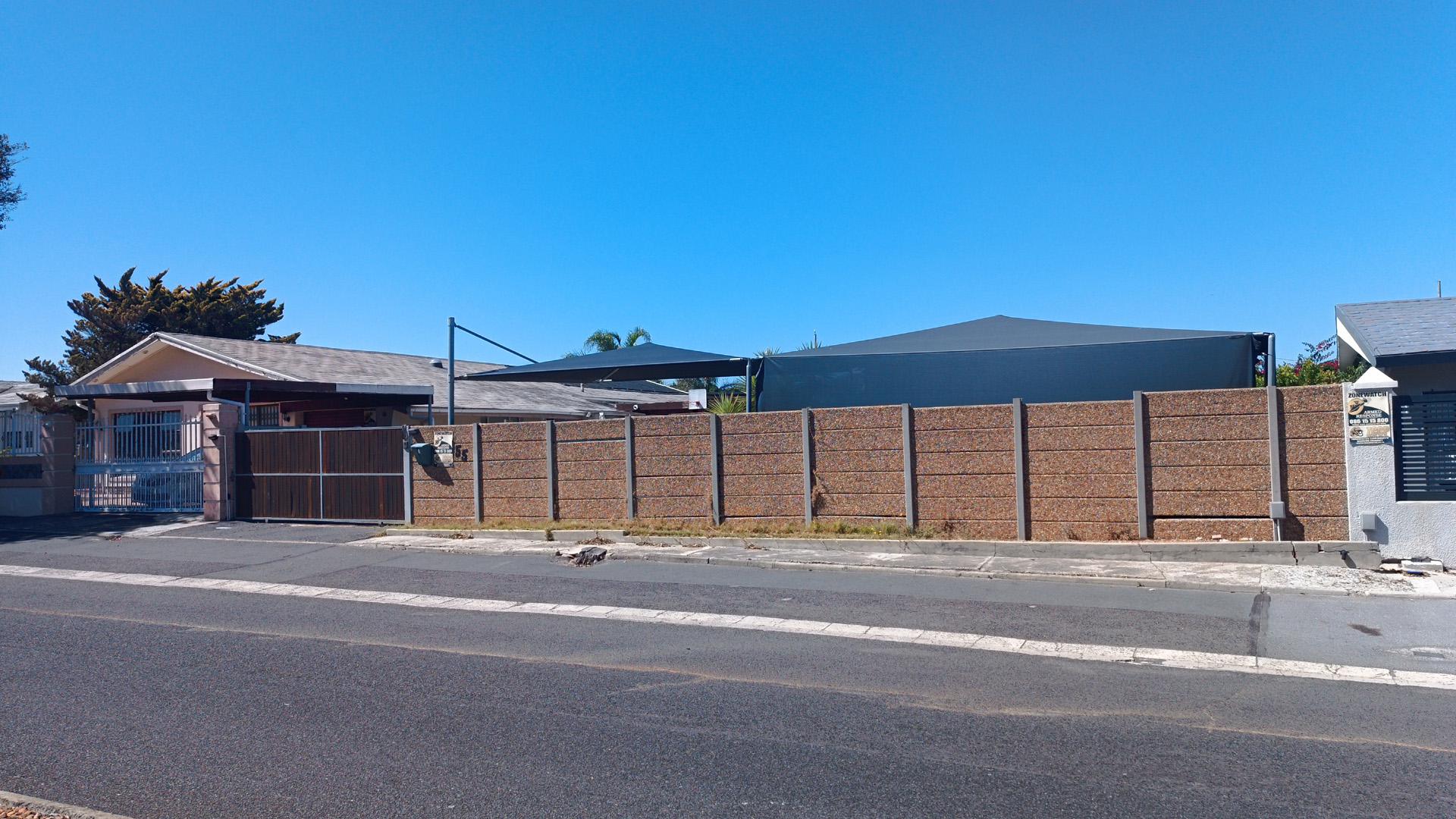 Front View of property in Parow North