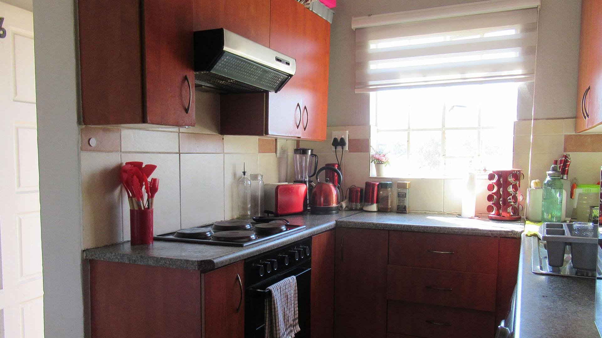 Kitchen - 8 square meters of property in Winchester Hills