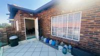 Balcony of property in Winchester Hills
