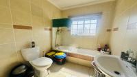 Bathroom 1 of property in Winchester Hills