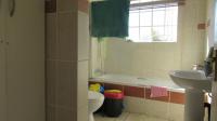 Bathroom 1 - 7 square meters of property in Winchester Hills