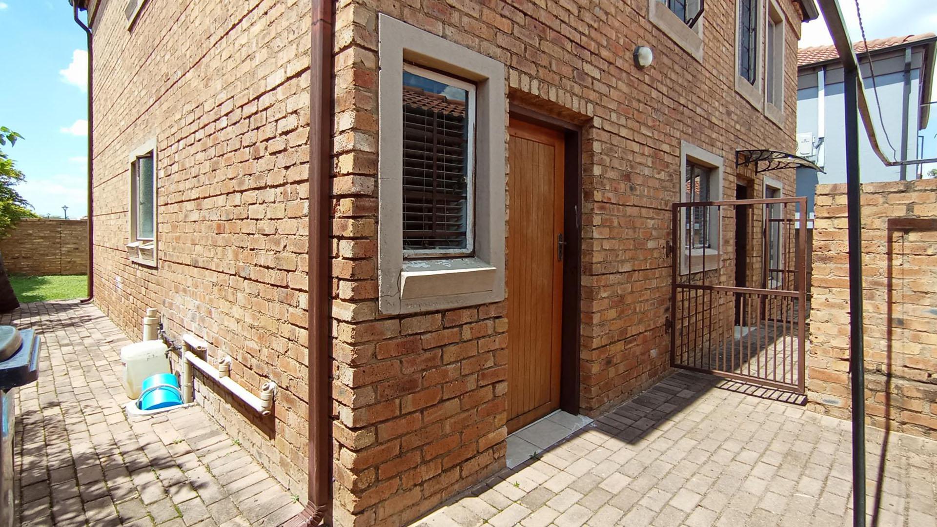 Front View of property in Theresapark