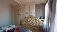 Bed Room 2 - 12 square meters of property in Theresapark