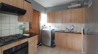 Kitchen - 13 square meters of property in Theresapark