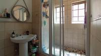 Main Bathroom - 5 square meters of property in Theresapark