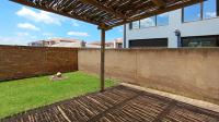 Patio - 11 square meters of property in Theresapark