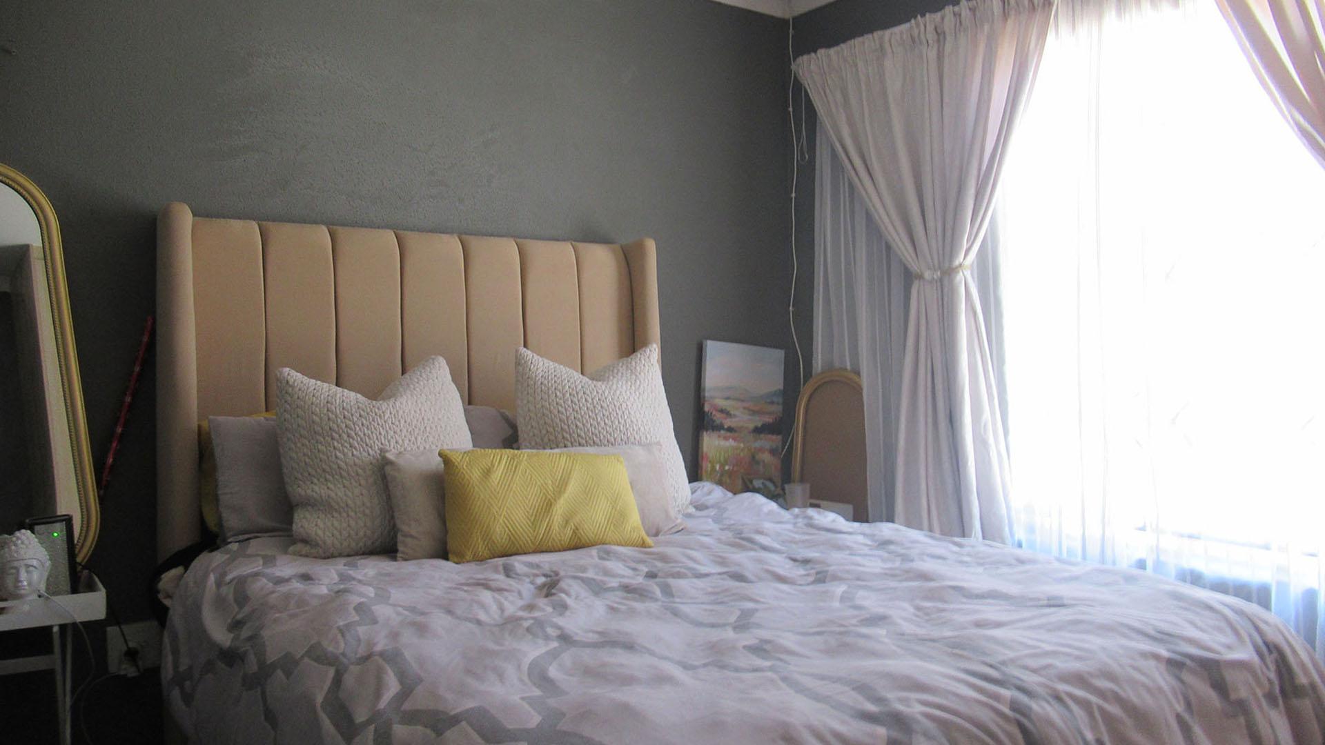 Main Bedroom - 12 square meters of property in Kagiso