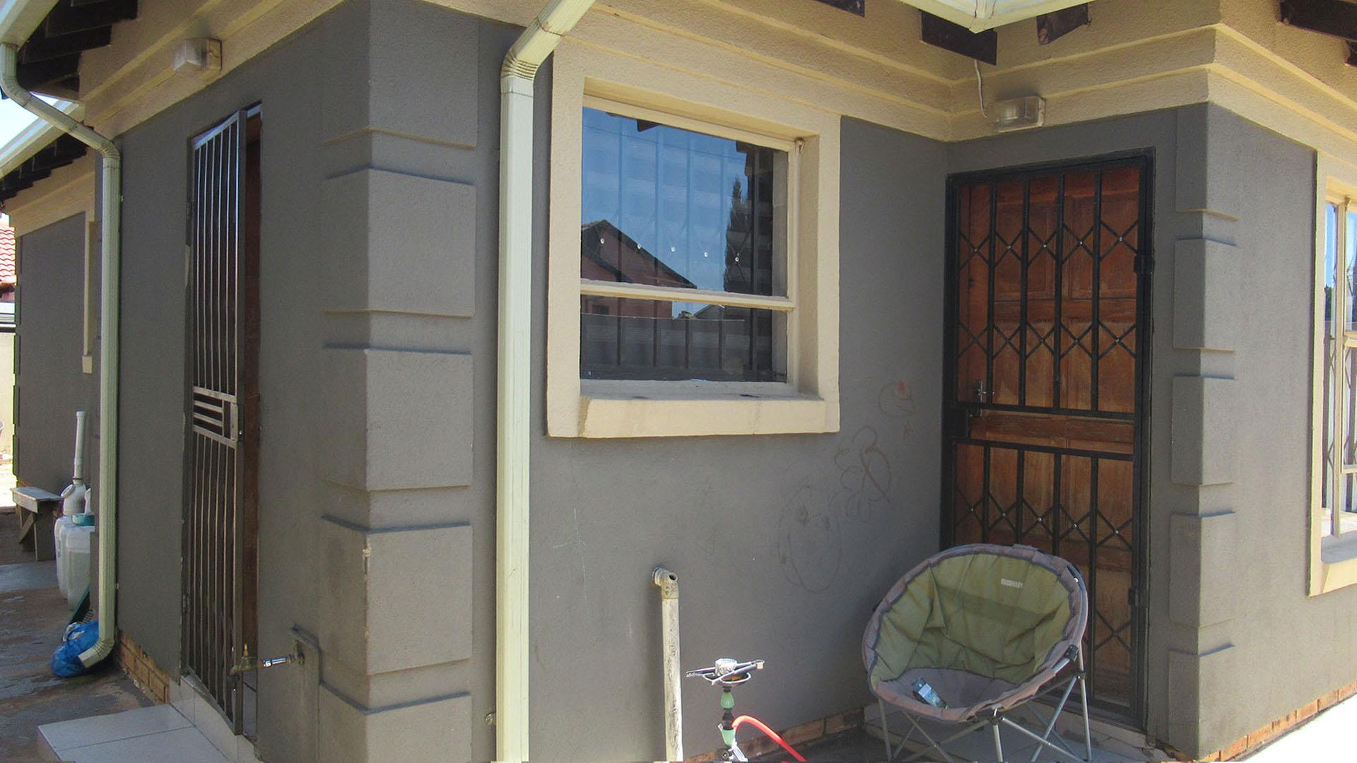 Front View of property in Kagiso