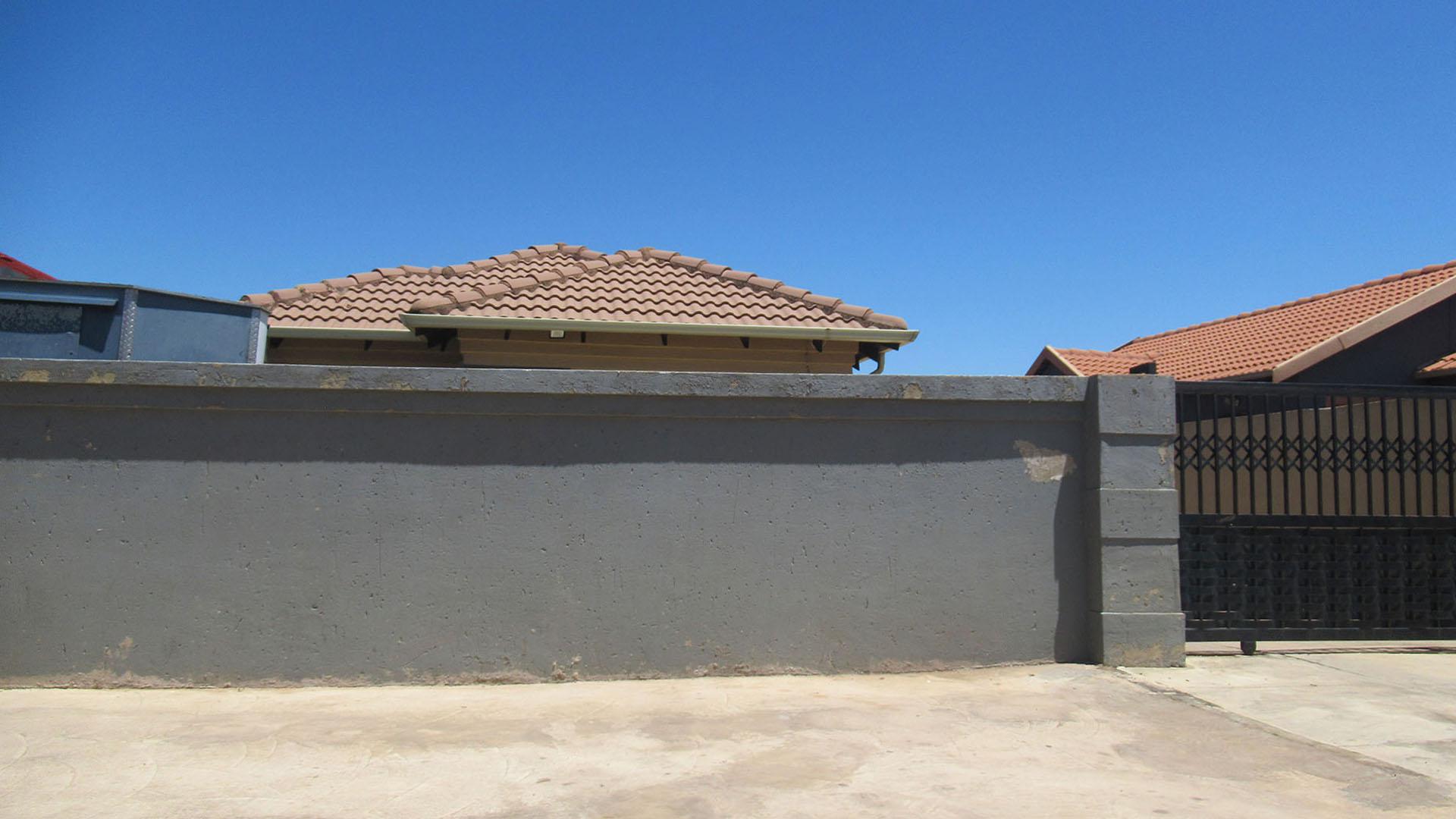 Front View of property in Kagiso