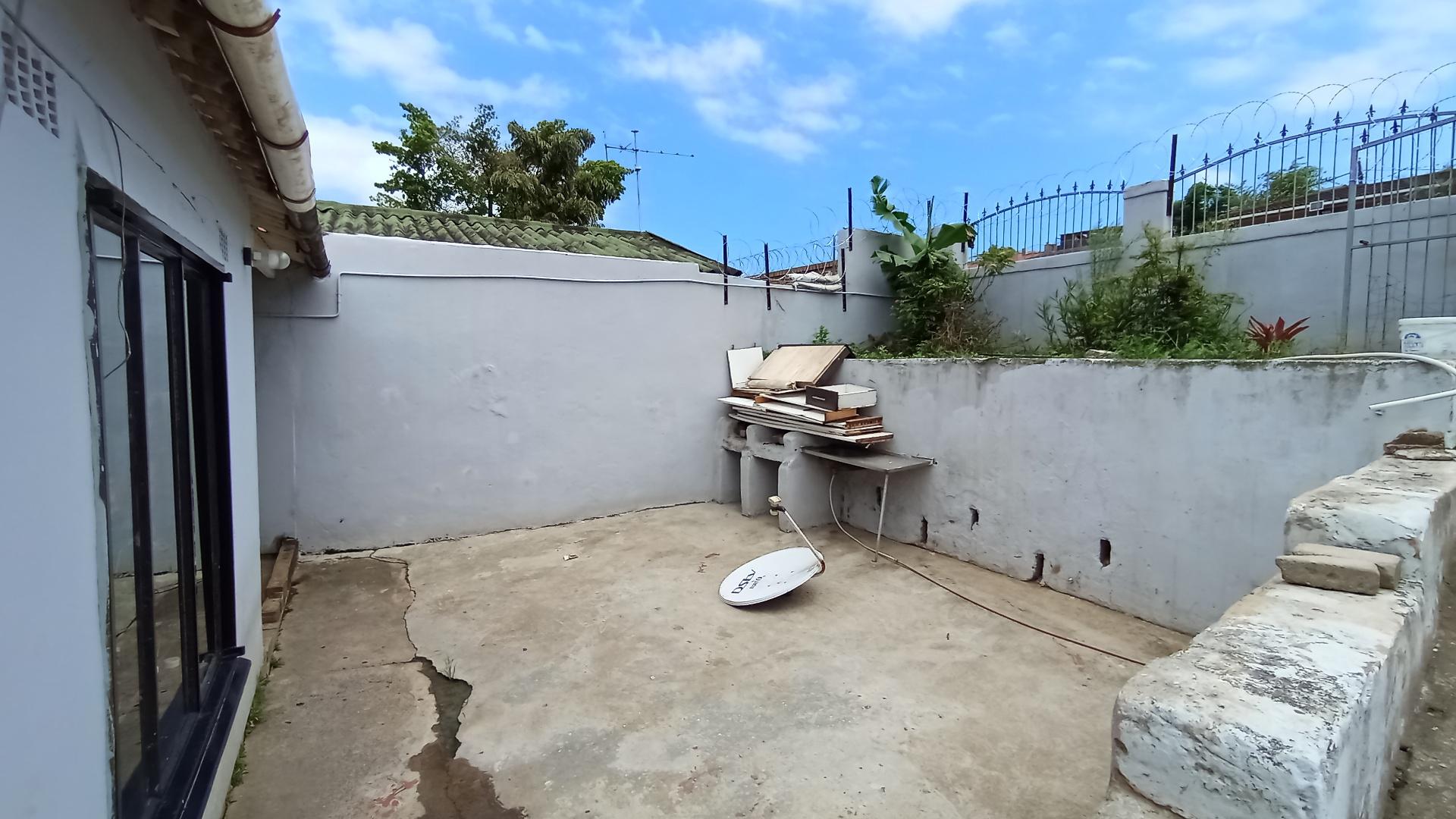 Front View of property in Shastri Park