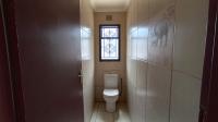 Bathroom 1 - 6 square meters of property in Shastri Park