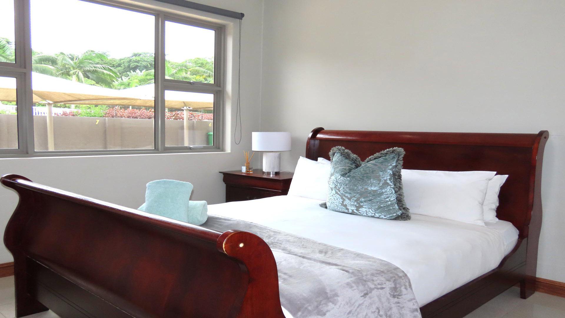 Bed Room 1 of property in Shakas Rock