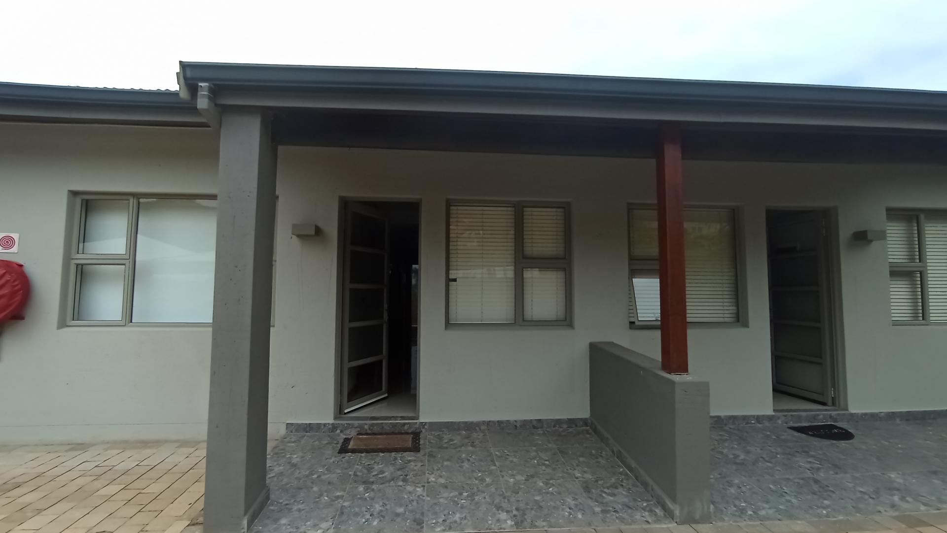 Front View of property in Shakas Rock