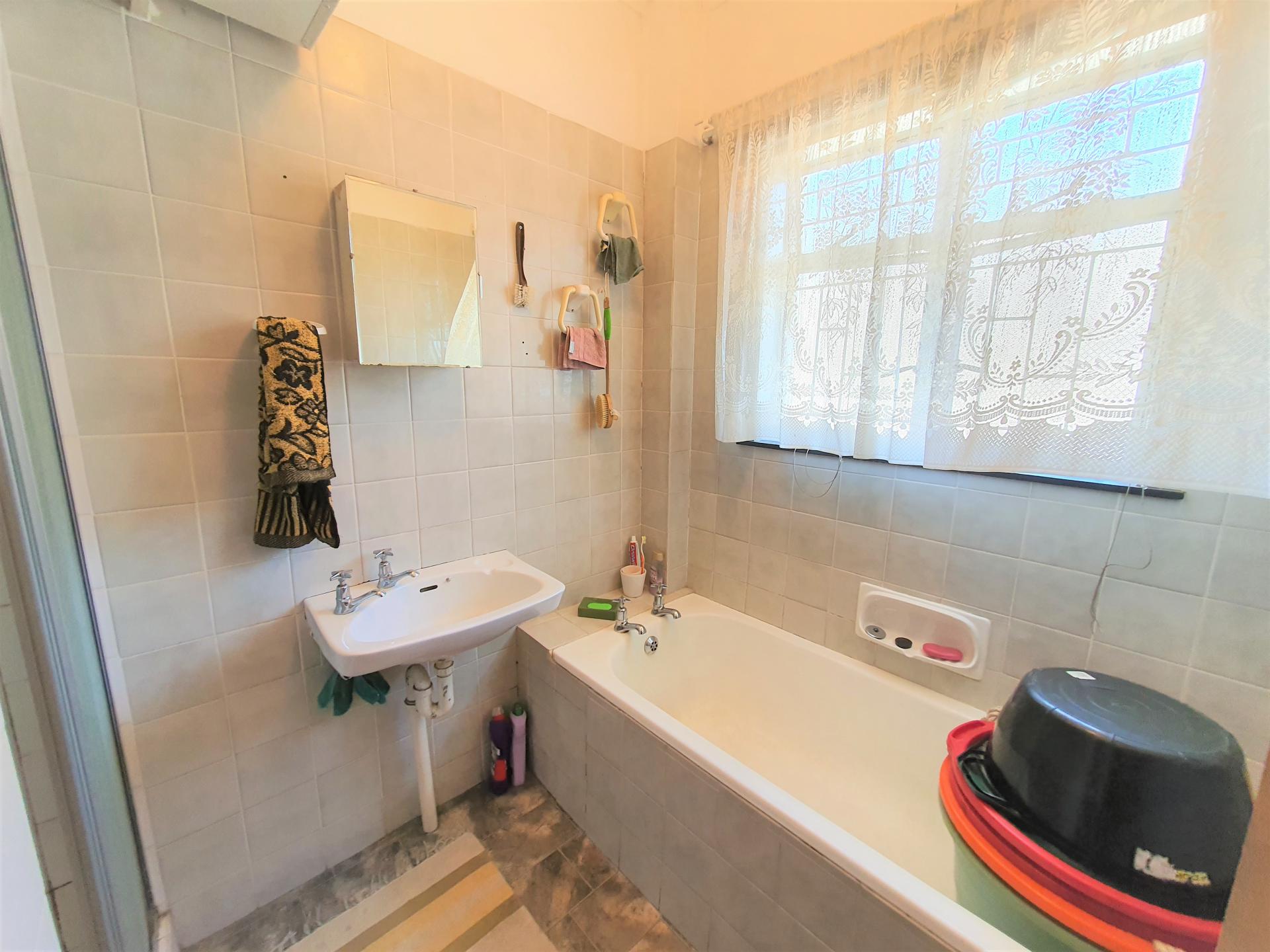  of property in Paarl