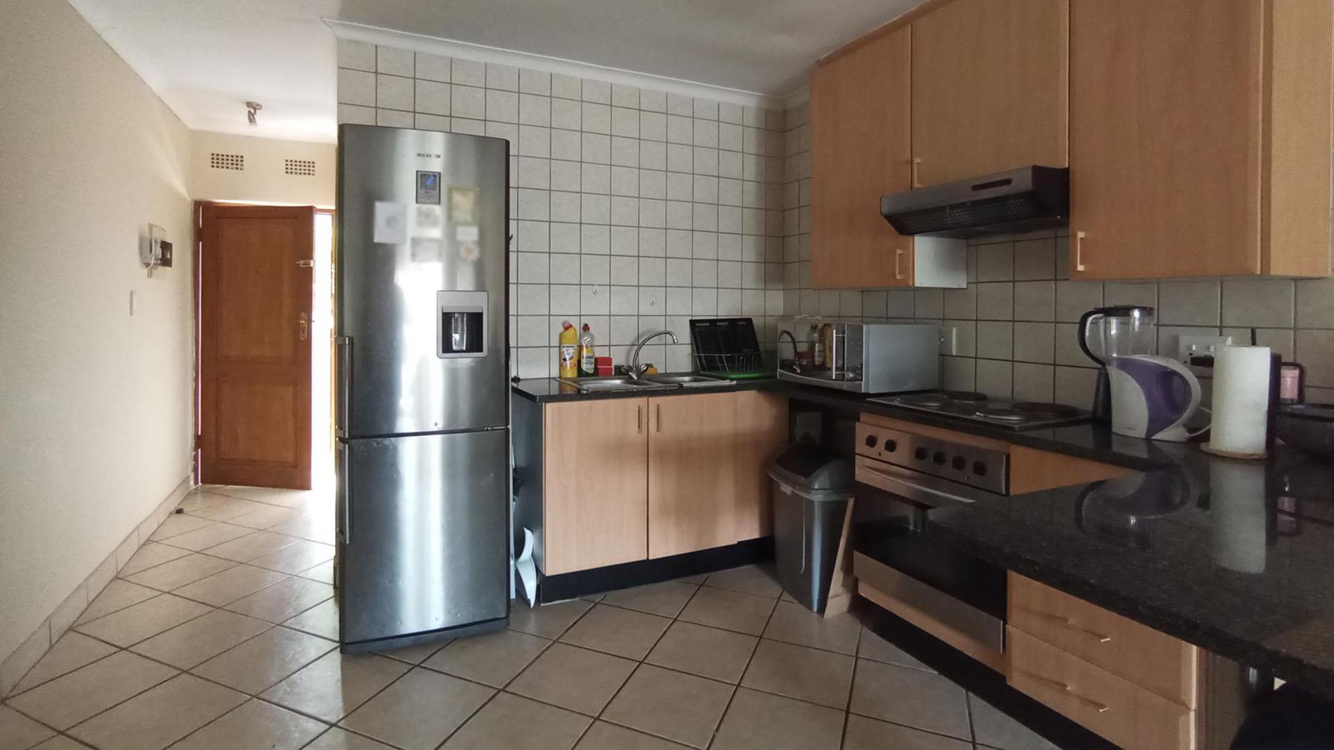 Kitchen - 12 square meters of property in Tijger Vallei