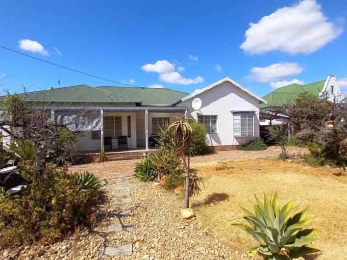 5 Bedroom House to Rent in Oudtshoorn - Property to rent - MR701595