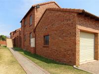 2 Bedroom 1 Bathroom Simplex for Sale for sale in Mooikloof Ridge