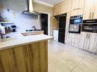  of property in Brackenhurst