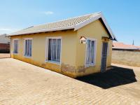 3 Bedroom 1 Bathroom House for Sale for sale in Protea Glen