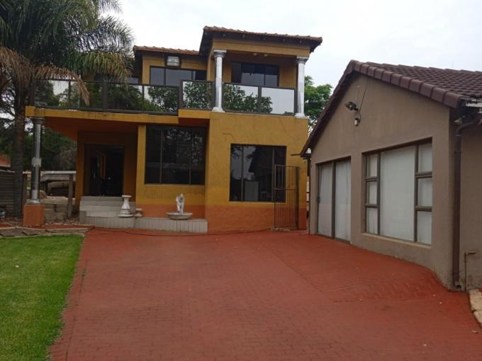 5 Bedroom House for Sale For Sale in Brackendowns - MR701636