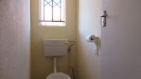 Bathroom 1 - 2 square meters of property in Protea Glen
